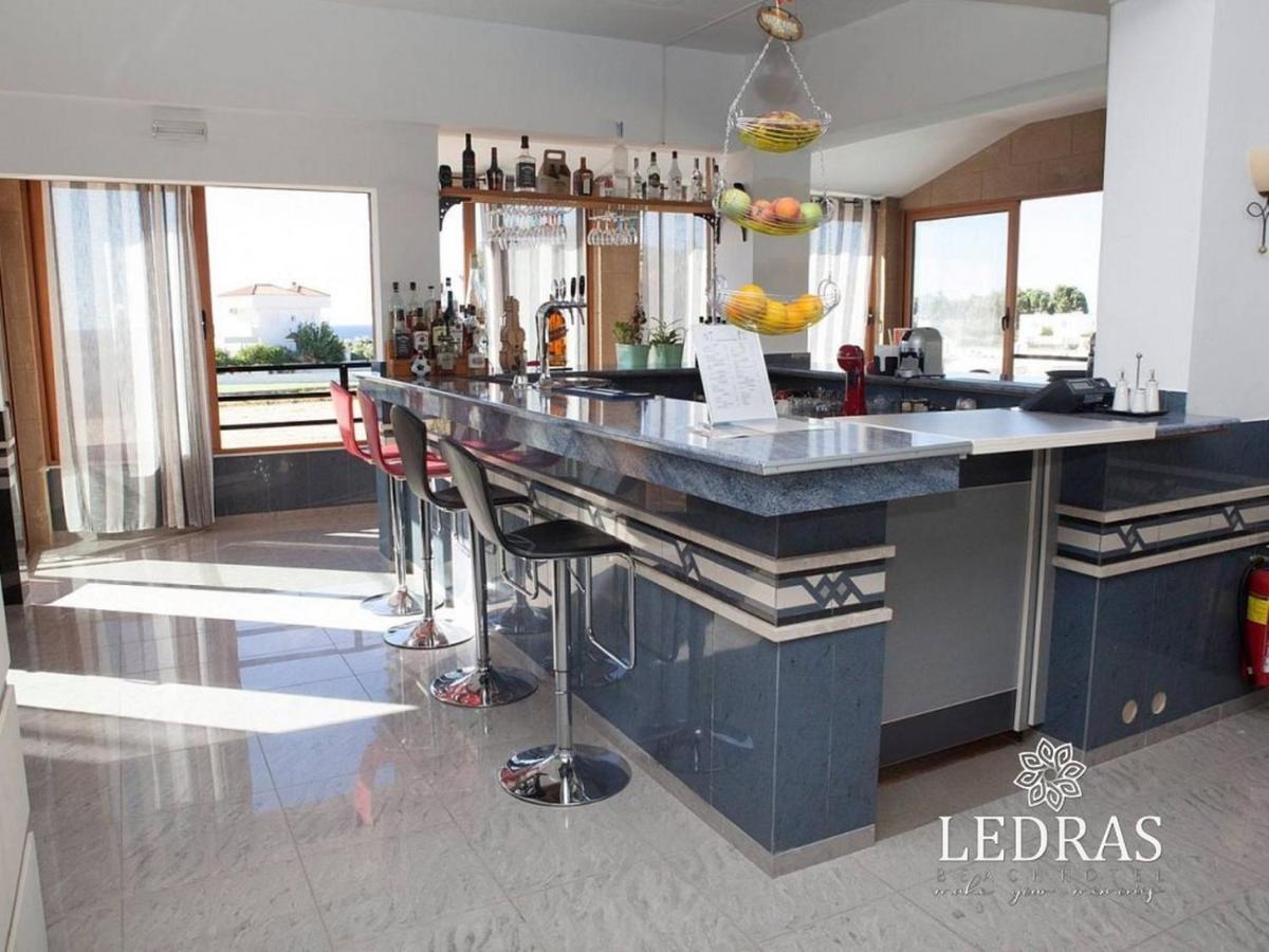 Hotel Ledras 겐나디 외부 사진
