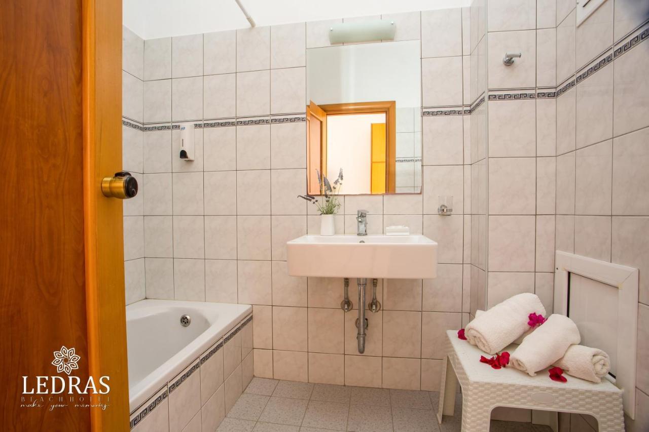Hotel Ledras 겐나디 외부 사진