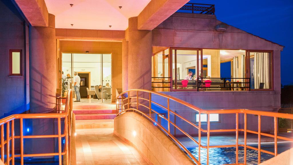 Hotel Ledras 겐나디 외부 사진