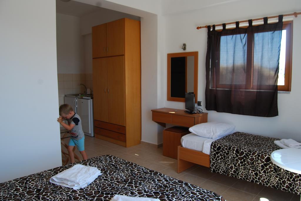 Hotel Ledras 겐나디 외부 사진